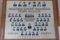 1977_lev